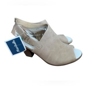 NATURALIZER Women's Teagan Tan Leather Peep Toe Block Heels new with tag size 8